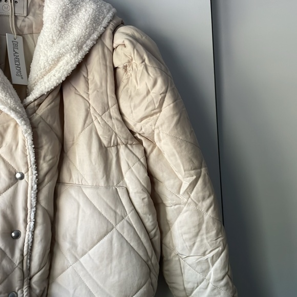 NWT with defects Blank NYC Warm Hearts Quilted Sherpa Jacket read - Picture 5 of 8